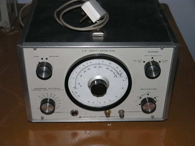 Oscillator_LF_H1E_(Advance)=0679.jpg