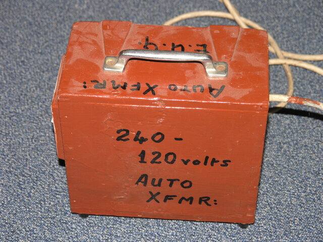 Transformer_Auto_240-120volts=0656.jpg