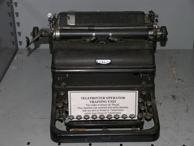 Typewriter<br>Royal