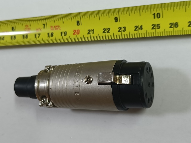 Alcatel_8way_socket=0213.jpg