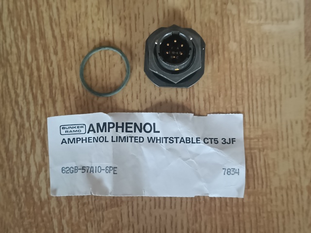 Amphenol_6way_plug=0239.jpg