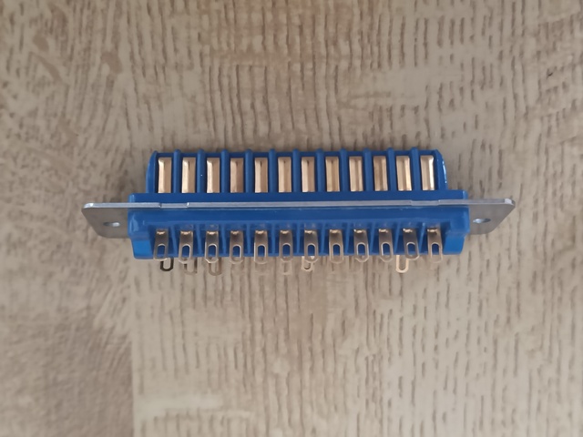 McMurdo<br>Blue 24way plug