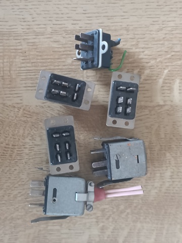 Mini Jones<br>6way plug