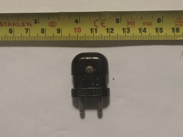 Plug_2pin_German_FL32600=0115.jpg
